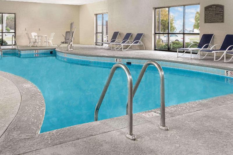 בית מלון כפרי Baymont By Wyndham Muncie Near Ball State University