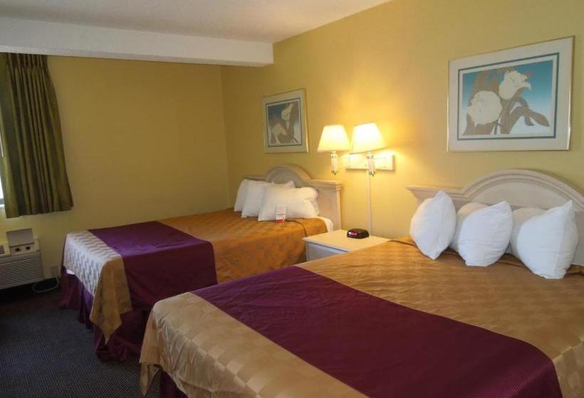 Отель Beachwood Inn