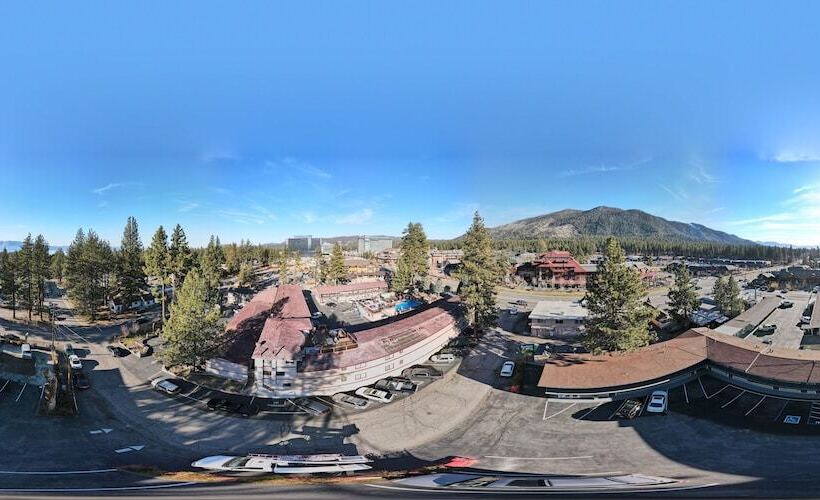 هتل Budget Inn At The Heavenly Gondola