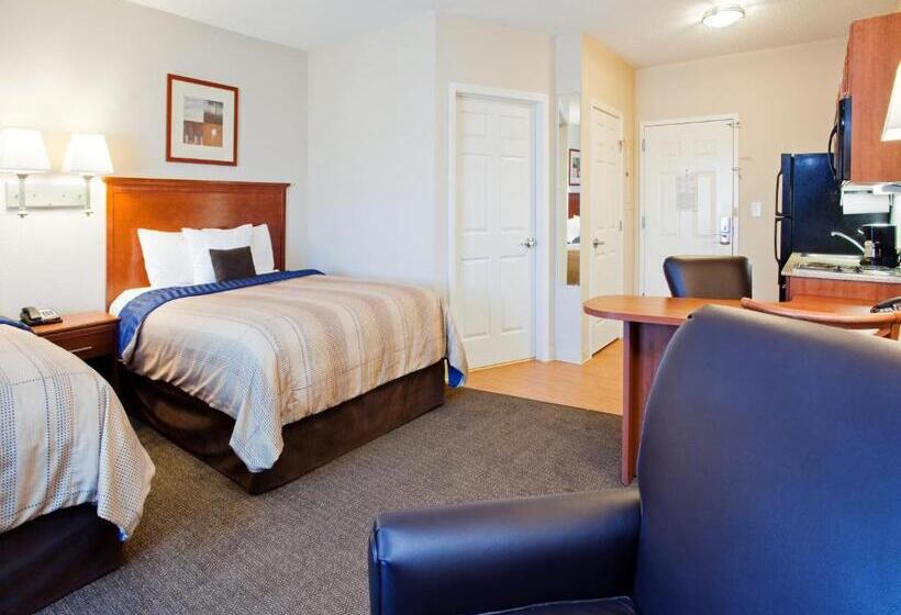 هتل Candlewood Suites New Bern, An Ihg
