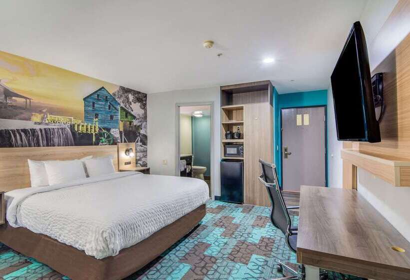 בית מלון כפרי Clarion Pointe Wake Forest   Raleigh North