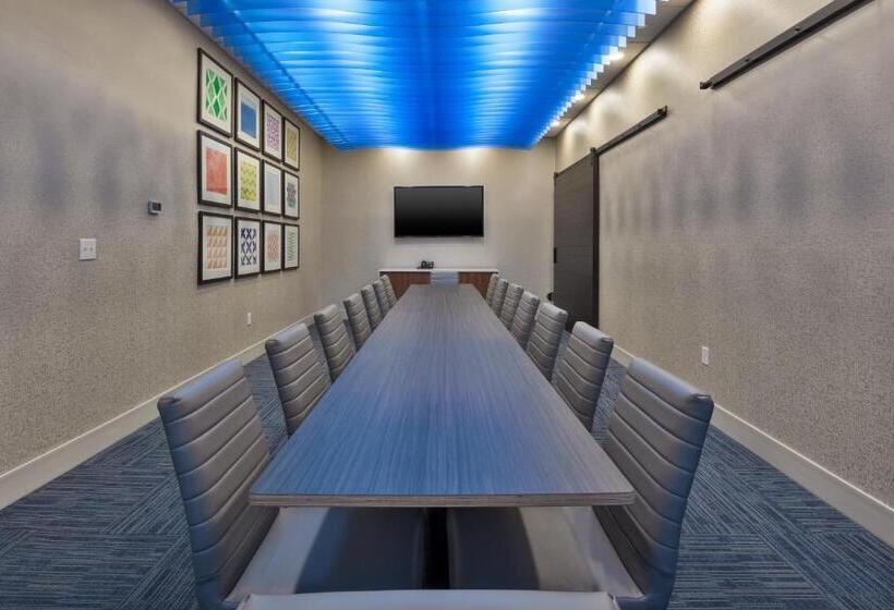 호텔 Holiday Inn Express & Suites   Milan   Sandusky Area, An Ihg