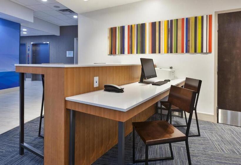 호텔 Holiday Inn Express & Suites   Milan   Sandusky Area, An Ihg