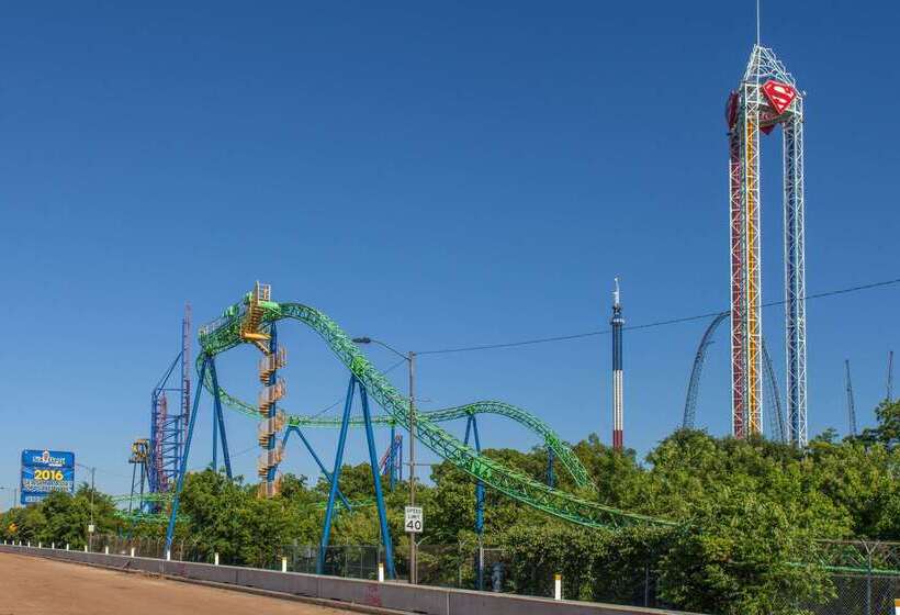 ホテル Knights Inn Forest Hill