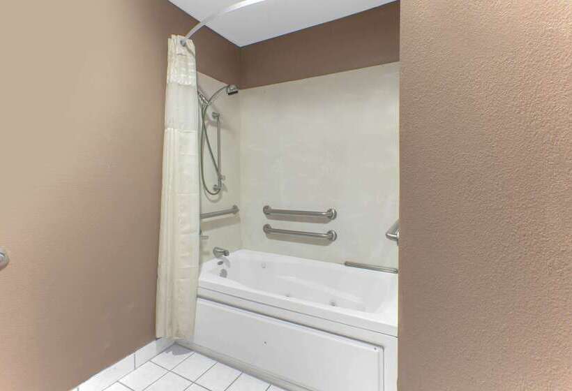 ホテル Knights Inn Forest Hill