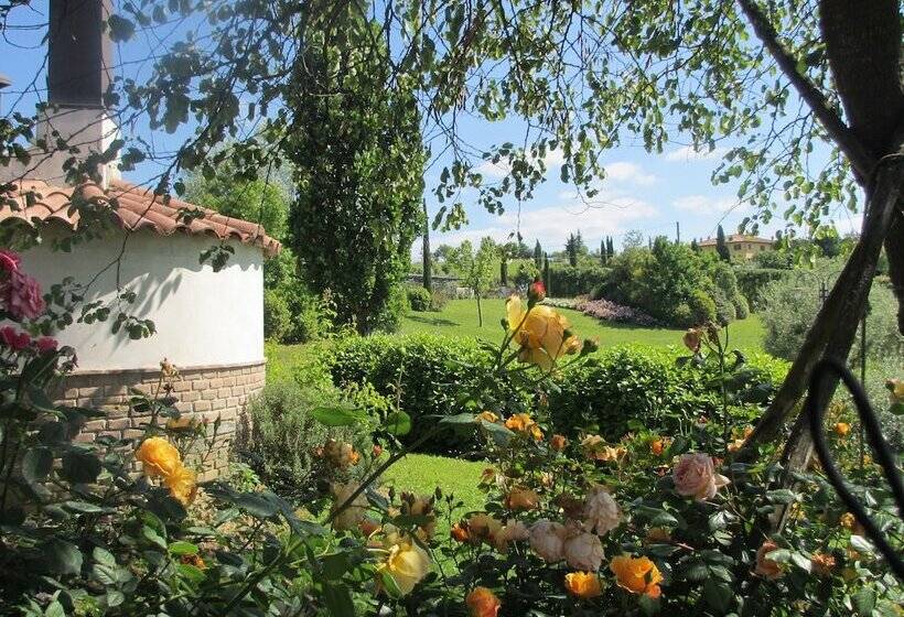 فندق Locanda Le Boscarecce