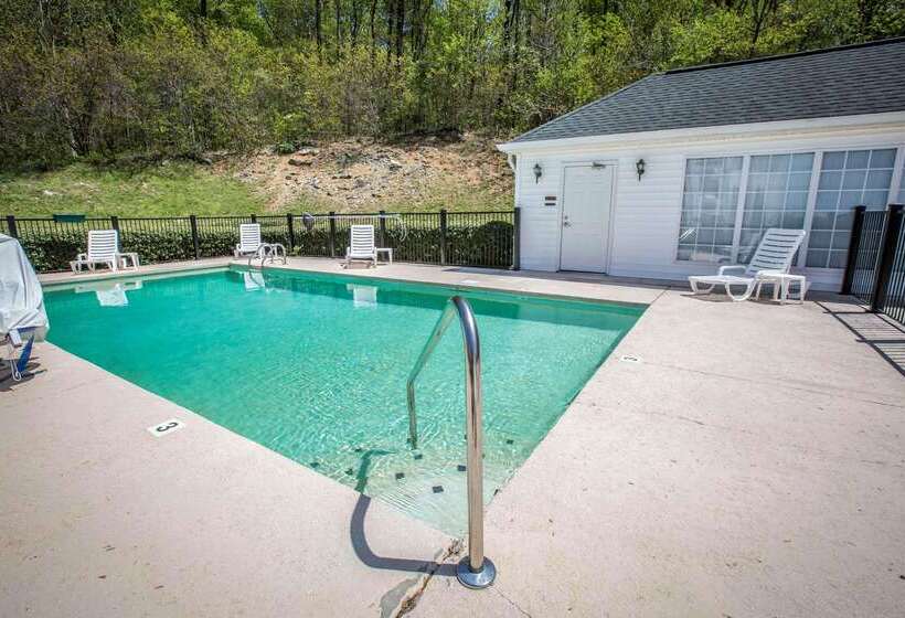Отель Quality Inn Greeneville