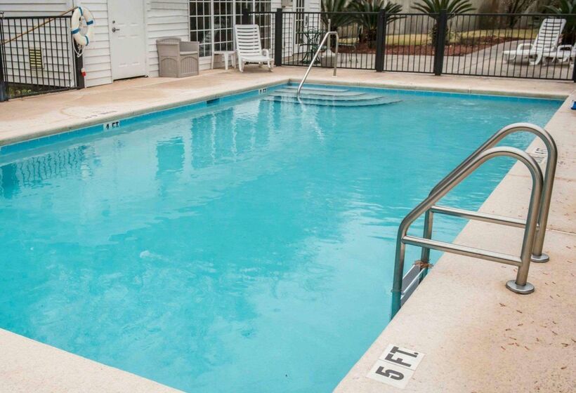 هتل Quality Inn Lake City