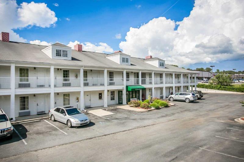 בית מלון כפרי Quality Inn Lancaster