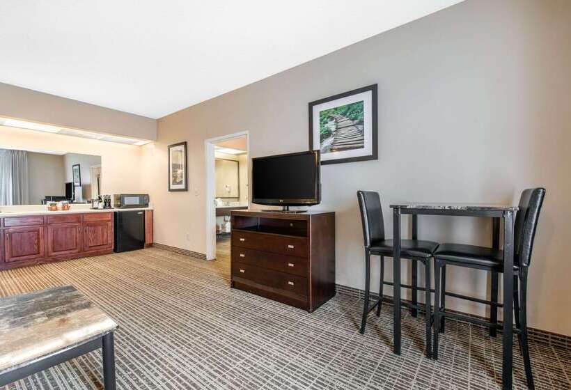 هتل Quality Inn Palm Bay  Melbourne I95