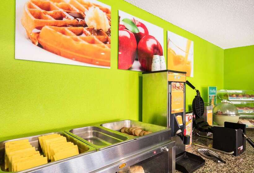 هتل Quality Inn Trussville I59 Exit 141