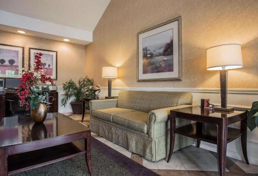בית מלון כפרי Quality Inn Waynesboro
