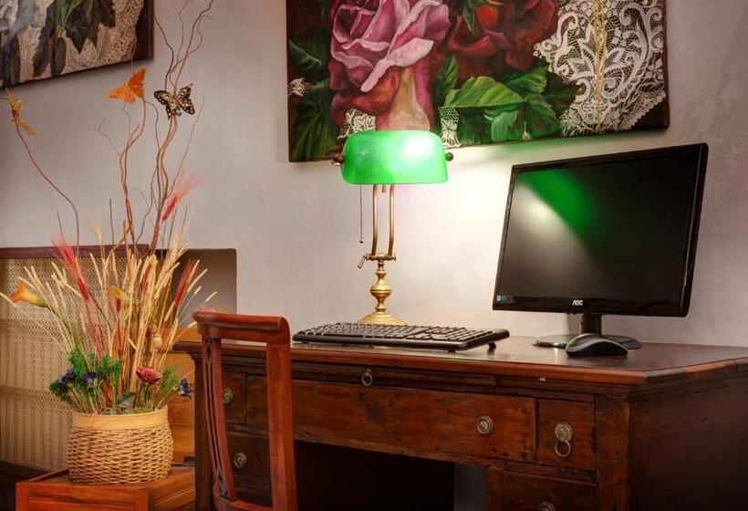 هتل Residenza In Farnese