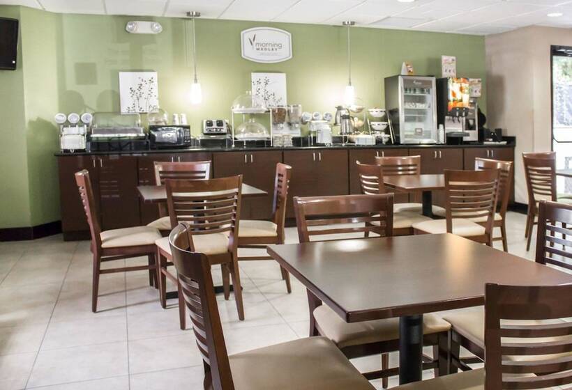 هتل Sleep Inn & Suites Columbus Near State University   Fort Moore Area