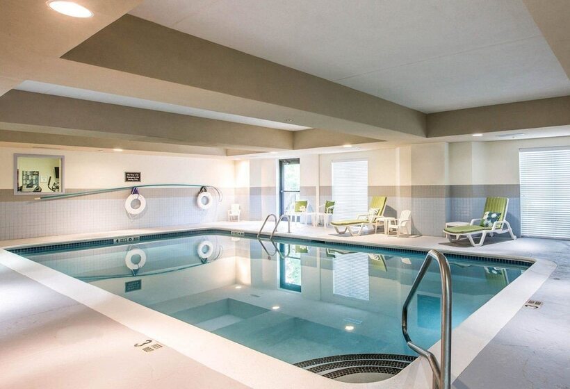 Отель Sleep Inn & Suites Queensbury  Lake George