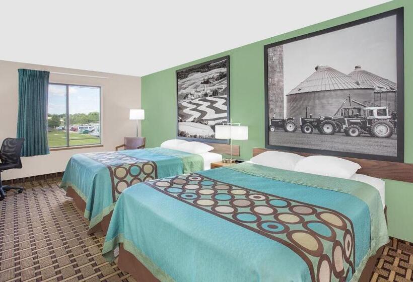 فندق Super 8 By Wyndham Beaver Dam