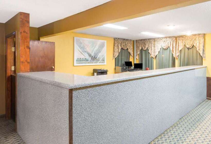 בית מלון כפרי Super 8 By Wyndham Bossier City/shreveport Area