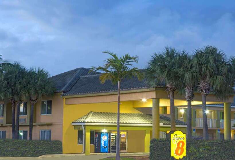 هتل Super 8 By Wyndham Dania/fort Lauderdale Airport