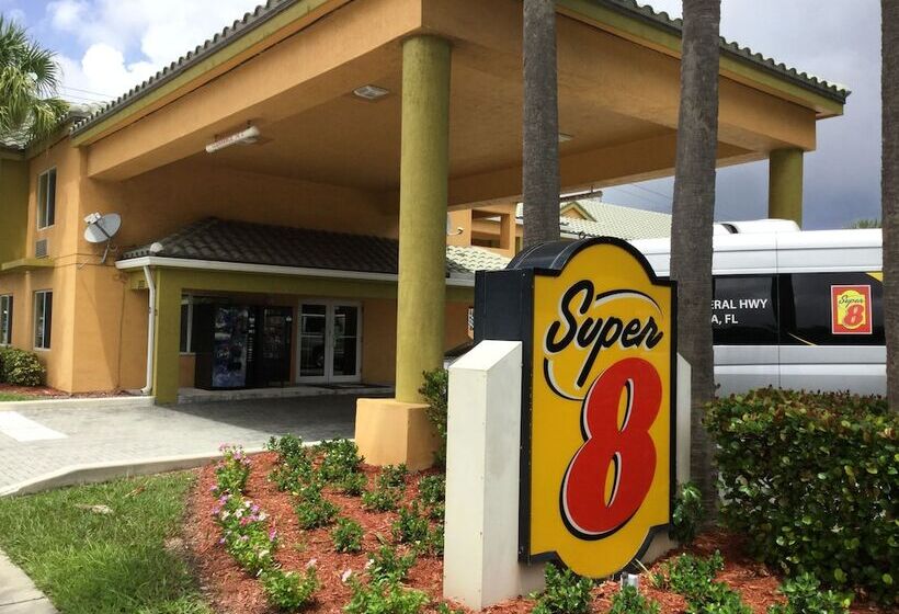 هتل Super 8 By Wyndham Dania/fort Lauderdale Airport