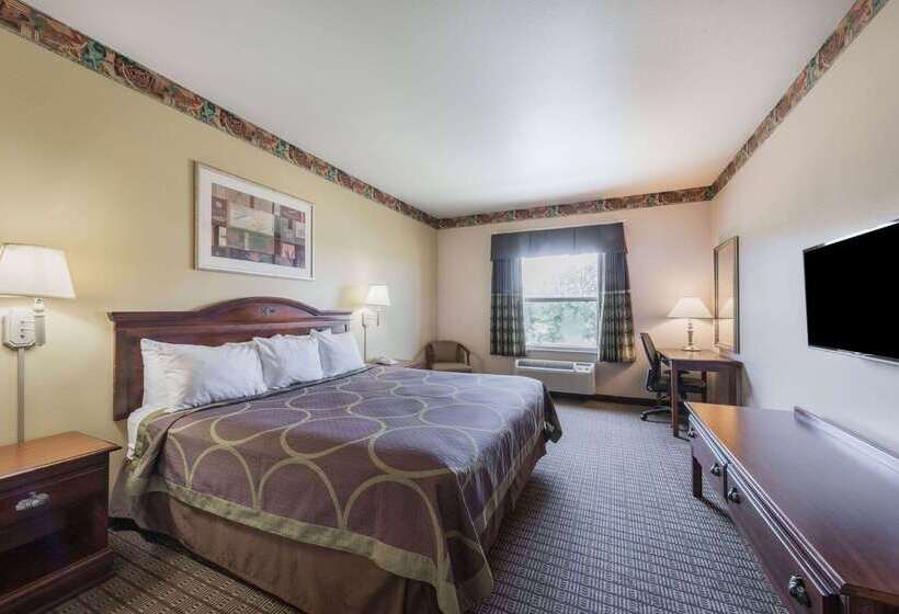 هتل Super 8 By Wyndham Fort Worth Stockyards