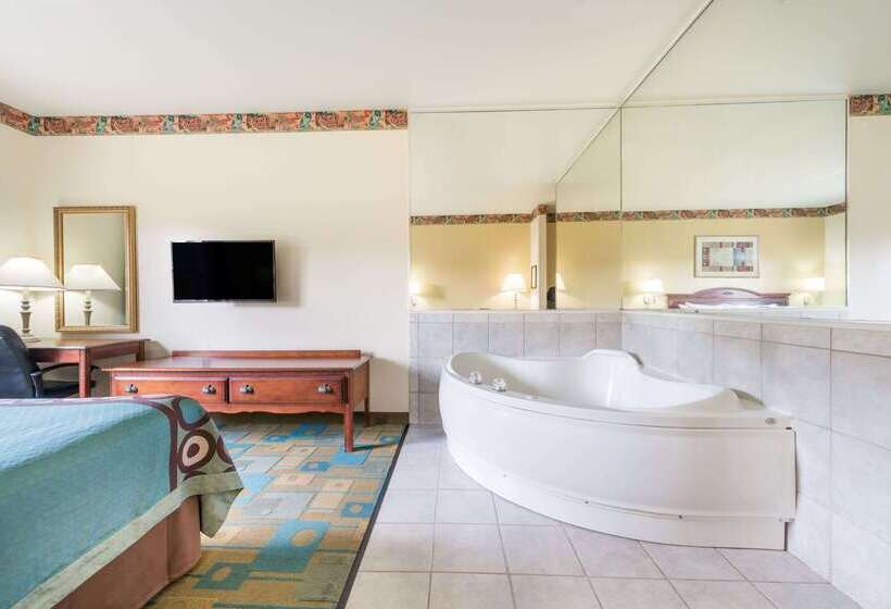 هتل Super 8 By Wyndham Fort Worth Stockyards