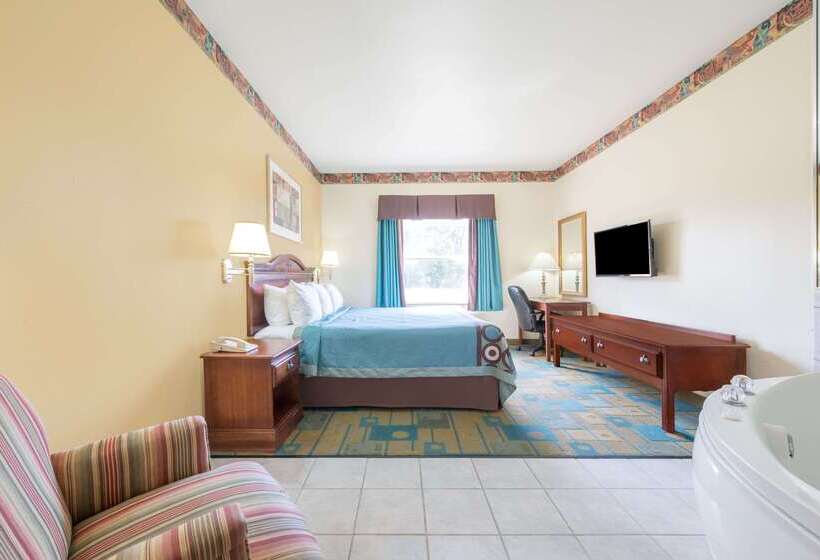 هتل Super 8 By Wyndham Fort Worth North/meacham Blvd