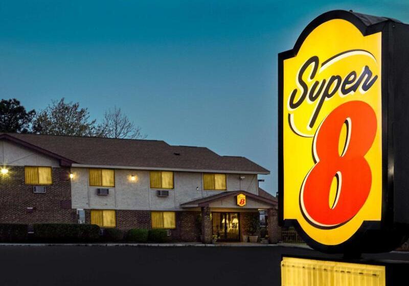 هتل Super 8 By Wyndham Greenville