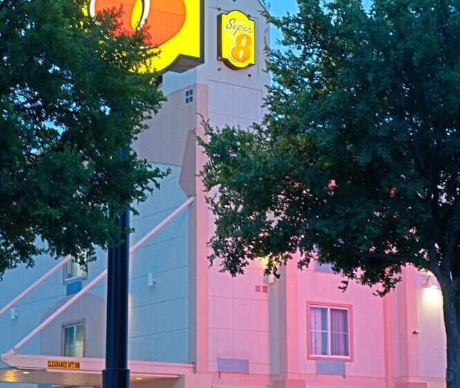 هتل Super 8 By Wyndham Irving/dfw Apt/north