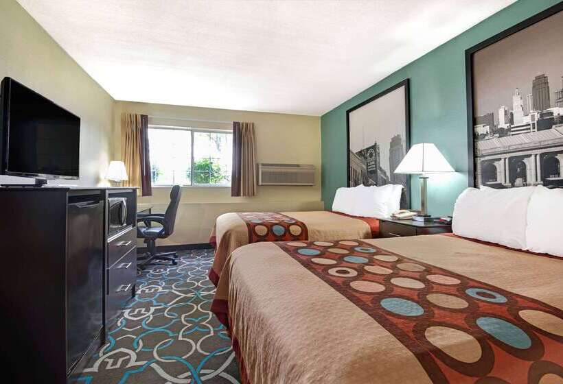 בית מלון כפרי Super 8 By Wyndham Kansas City
