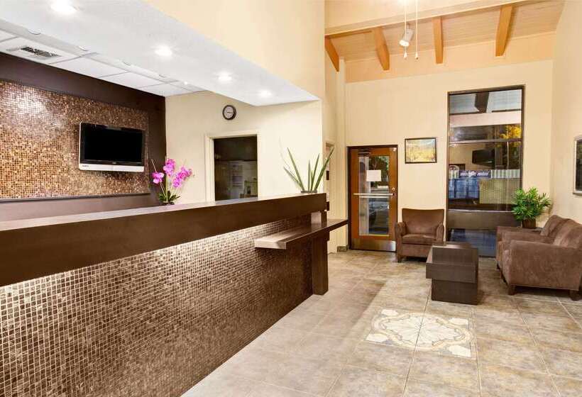 호텔 Super 8 By Wyndham Kissimmee/maingate/orlando Area