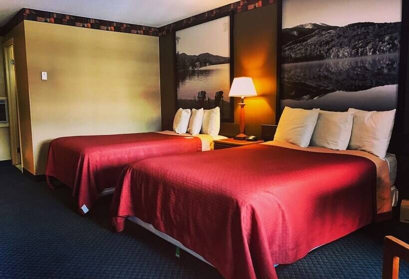 هتل Super 8 By Wyndham Lake George/downtown