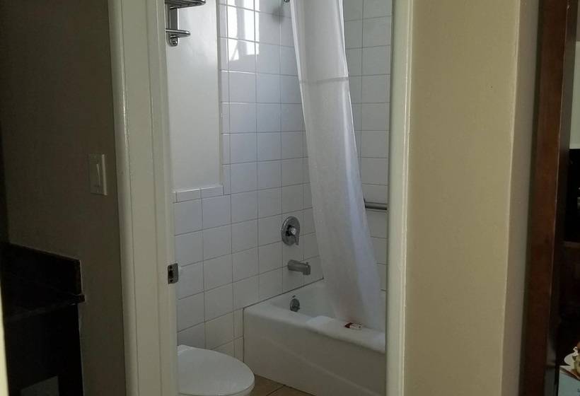 فندق Super 8 By Wyndham Los Angelesculver City Area