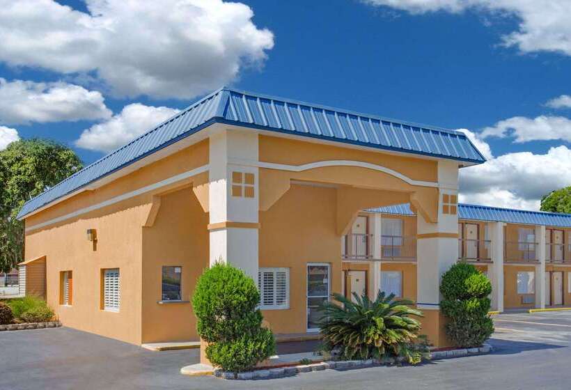 هتل Super 8 By Wyndham Port Royal/beaufort