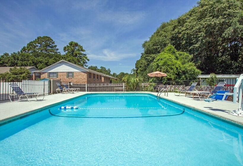 هتل Super 8 By Wyndham Port Royal/beaufort