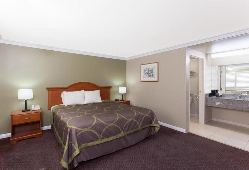 هتل Torrance Inn Lax Airport Area