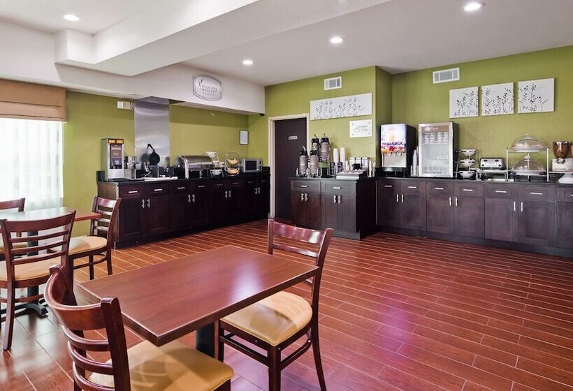 هتل Wingate By Wyndham Macon West