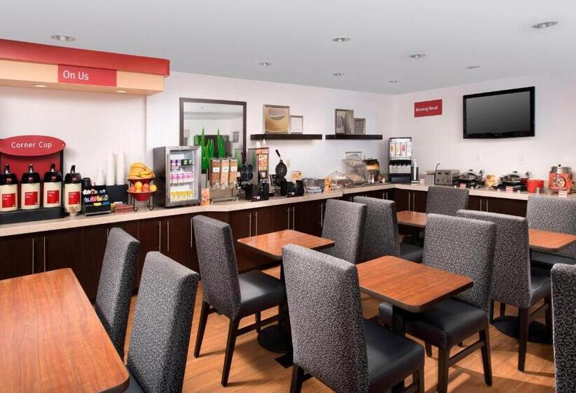 هتل Towneplace Suites By Marriott Albuquerque Airport