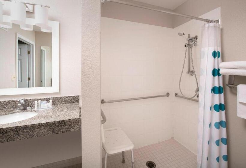 هتل Towneplace Suites By Marriott Albuquerque Airport