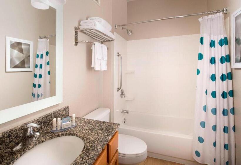 هتل Towneplace Suites By Marriott Albuquerque Airport