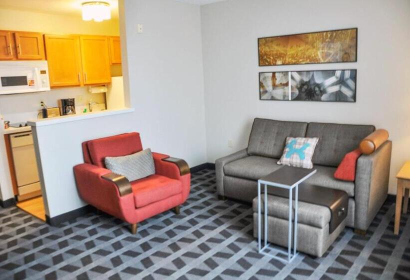 هتل Towneplace Suites By Marriott Albuquerque Airport