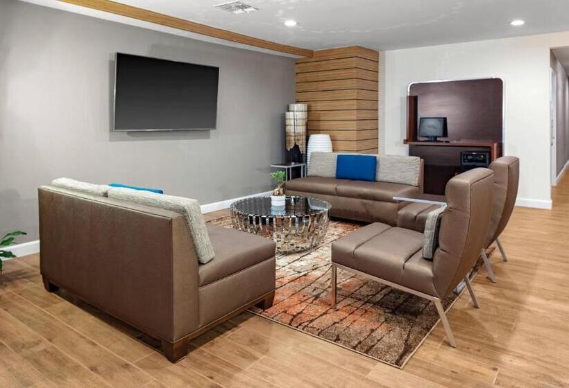 هتل Towneplace Suites By Marriott Dallas Plano/legacy