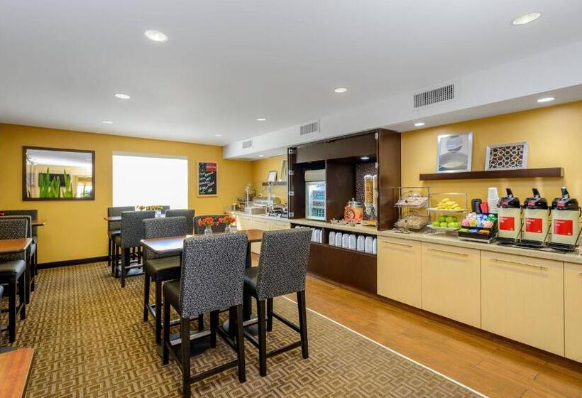 هتل Towneplace Suites By Marriott Fort Meade National Business Park