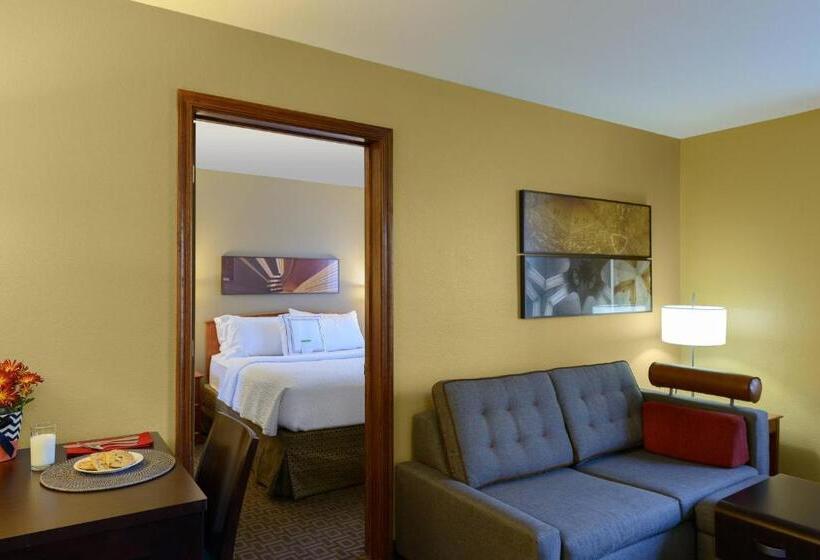 هتل Towneplace Suites By Marriott Fort Meade National Business Park