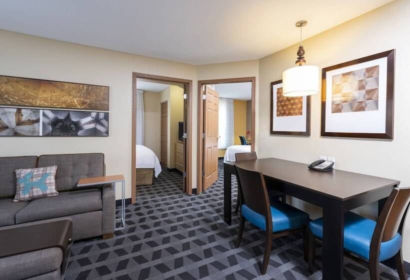 בית מלון כפרי Towneplace Suites By Marriott East Lansing