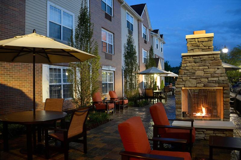 בית מלון כפרי Towneplace Suites By Marriott East Lansing
