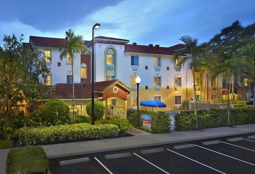 هتل Towneplace Suites Fort Lauderdale Weston