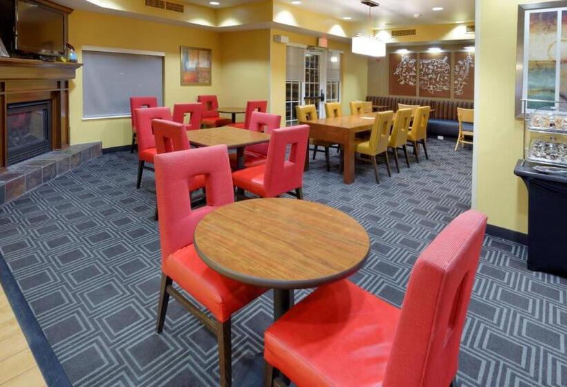 هتل Towneplace Suites Joplin