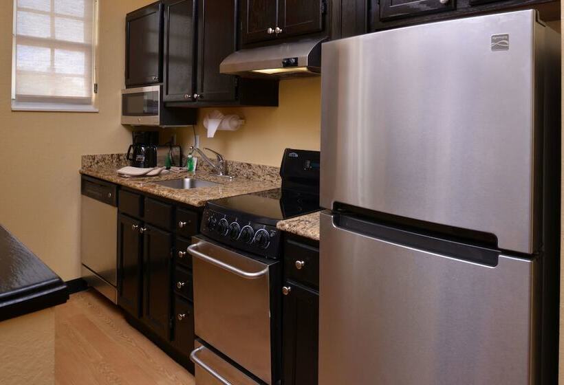 هتل Candlewood Suites Miami Lakes, An Ihg