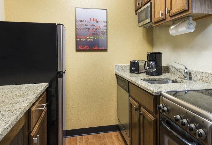 هتل Towneplace Suites Mobile