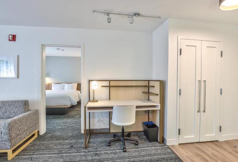 בית מלון כפרי Towneplace Suites Tallahassee North/capital Circle